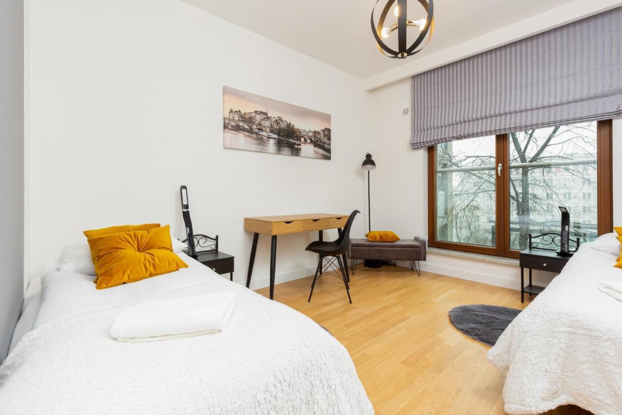 Park Arkadia Apartment With Parking Mokotow By Noclegi Renters Varsó Kültér fotó