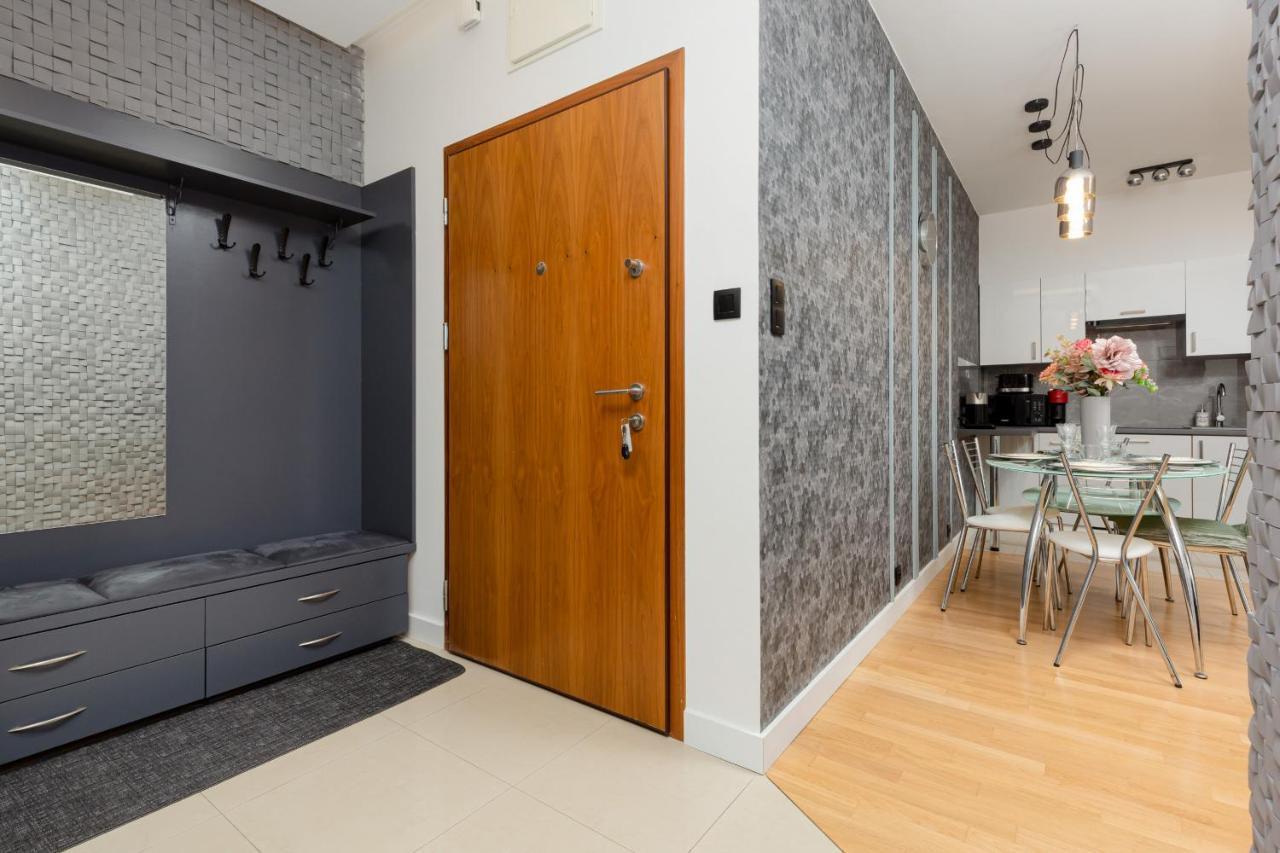 Park Arkadia Apartment With Parking Mokotow By Noclegi Renters Varsó Kültér fotó
